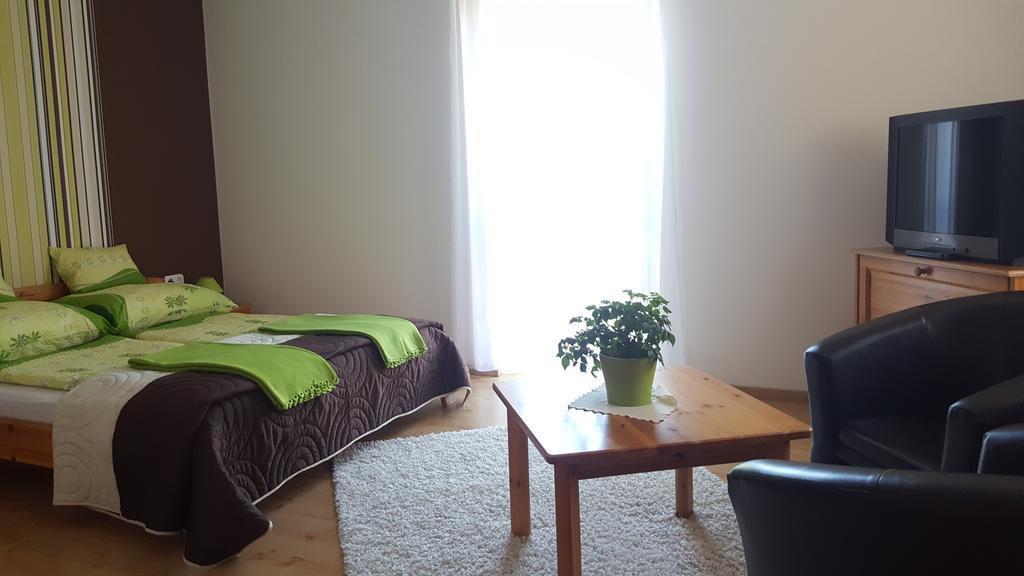 Topart Apartman Tapolca Zewnętrze zdjęcie